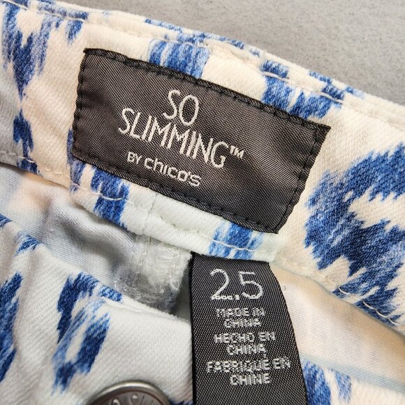 Chico's NEW So Slimming Indigo Geo Jegging Jean Antique White Southwestern Print - Picture 3 of 14